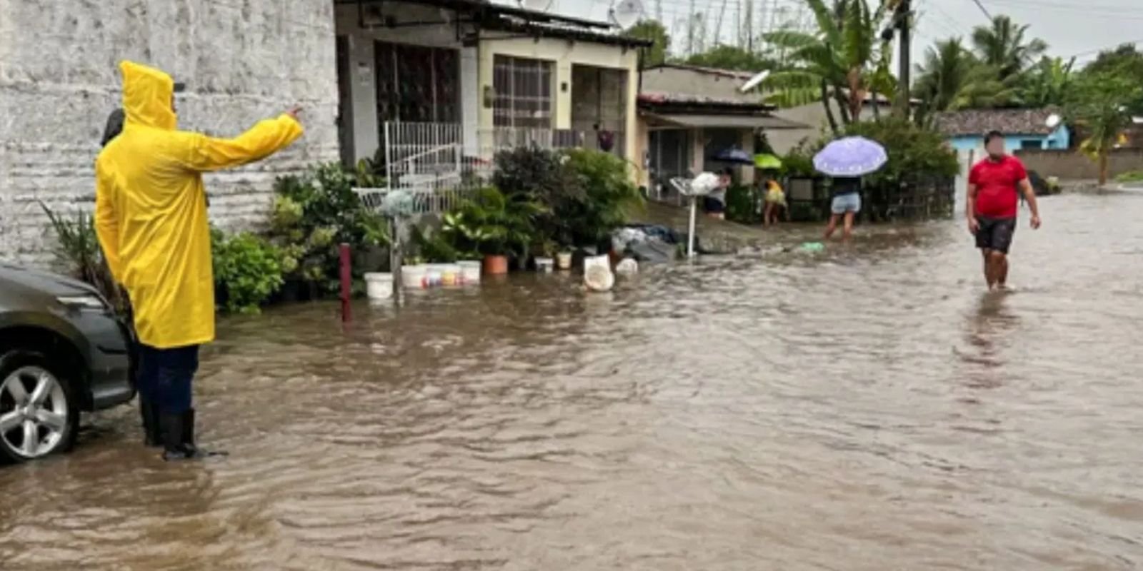 chuvas-em-pernambuco-causam-deslocamento-de-9,4-mil-pessoas 