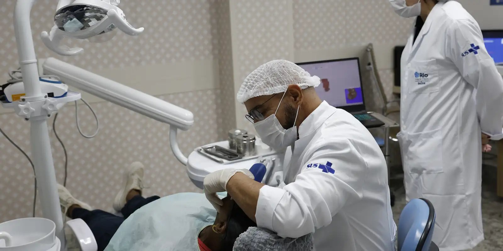 comissao-do-senado-aprova-novo-piso-salarial-de-medicos-e-dentistas