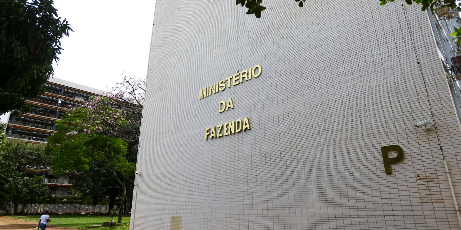 governo-reduz-projecao-do-pib-para-2%-em-2026-e-2,3%-em-2027