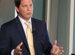 stf-nao-consegue-notificar-mario-frias-sobre-filme-de-bolsonaro