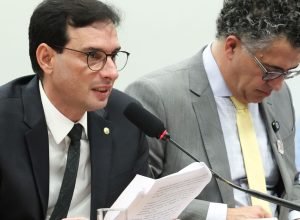 fim-da-escala-6×1:-relator-propoe-que-um-dia-de-folga-seja-no-domingo