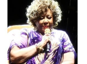 com-amor,-alcione:-exposicao-celebra-a-dama-do-samba