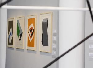 geometria-em-movimento:-exposicao-mostra-a-arte-de-servulo-esmeraldo