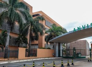 anvisa-alerta-para-venda-irregular-de-tirzepatida-em-po-na-internet
